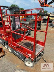 lot 5 image: Skyjack SJ16 electric man lift, 347...