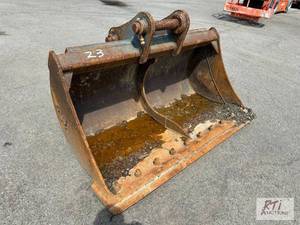 lot 21 image: CP 60-inch ditching bucket, quick c...