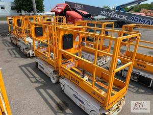 lot 39 image: (2) Hy-Brid PS-1230 electric scisso...