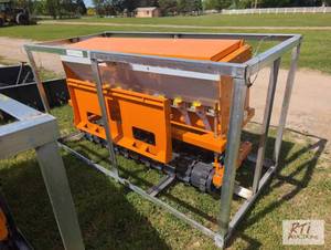 lot 9 image: LandHonor no till seed drill, 6ft w...