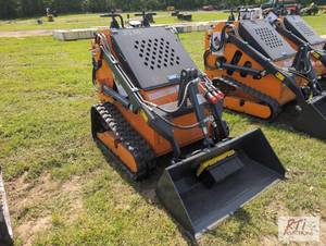 lot 12 image: LandHonor T460 track skid loader, 4...