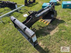 lot 80 image: LandHonor hydraulic backhoe attachm...