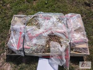 lot 152 image: Crate of (8) 5400lb ratchet binders...