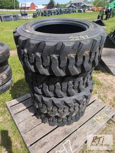 lot 172 image: 4X Forerunner 10x16.5 skid loader t...
