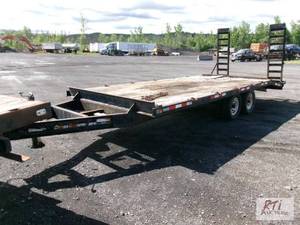 lot 27 image: 2014 Cross country tag trailer. 14f...