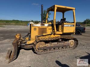 lot 43 image: John Deere 550G LT bulldozer. 5861 ...