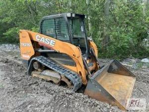 lot 52 image: 2017 Case TR270 track skid loader, ...