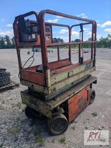 lot 65 image: JCB 1532E Scissor Lift. 1434 hours....