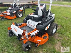 lot 82 image: New Stihl RZ 960i commercial zero t...