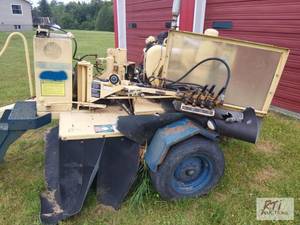 lot 107 image: Vermeer 665A Stump Grinder. Parts o...