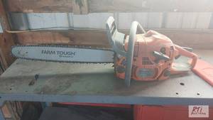 lot 112 image: Huaqvana 445 Chain Saw. 18IN Bar. W...