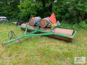 lot 124 image: 16Ft Tow-behind Roller. Good hydrau...
