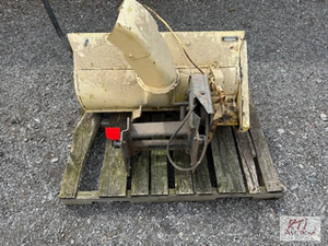 lot 126 image: Lot of John Deere 110 parts and att...