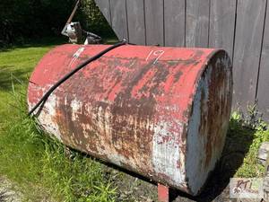 lot 130 image: 300 gallon fuel tank with GPI pu...