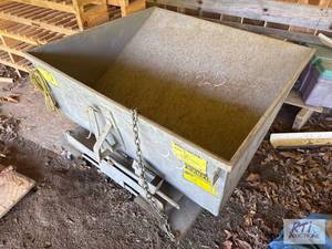 lot 143 image: Heavy duty steel dumping hopper....