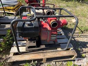 lot 160 image: Homelite 3in trash pump. 3in pump.&...