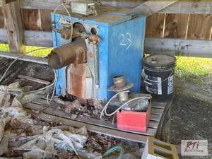 lot 170 image: Buderus G205S boiler. 143,000 BTU o...