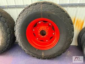 lot 194 image: Set of Rear Tractor Wheels and Tire...