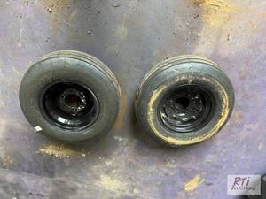 lot 195 image: Set of front wheels and tires. 9.5L...