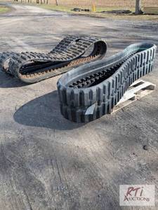 lot 197 image: 3 Rubber Tracks. BC4508658. 58 Li...