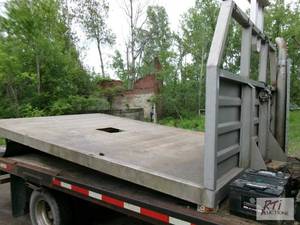 lot 204 image: Knapheide aluminum flatbed body. 14...