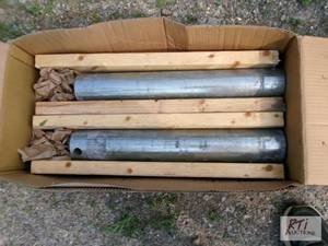 lot 211 image: Bucket pins. Unused. 90MM X 580MM.&...