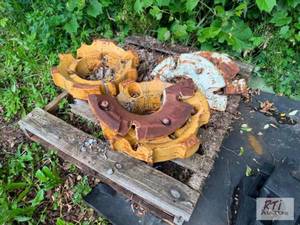 lot 238 image: Tractor wheel weights.&nbspThe Ite...