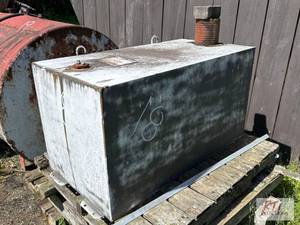 lot 249 image: 100 gallon fuel tank. Unknown co...