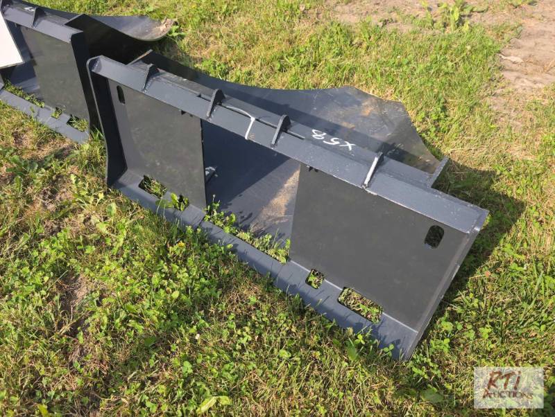 Wolverine 36in tree spade bucket. * | New Equipment NetAuction