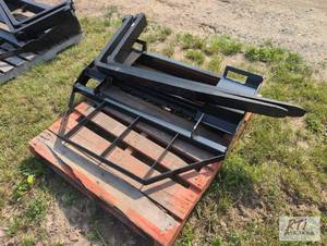 lot 12 image: AGT pallet forks for skid loader wi...