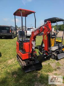 lot 19 image: SDLanch ME15 mini excavator, 14in d...