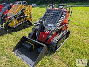 lot 22 image: AGT LRT23 tracked mini skid loader,...