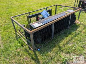 lot 81 image: AGT hydraulic broom for skid loader...