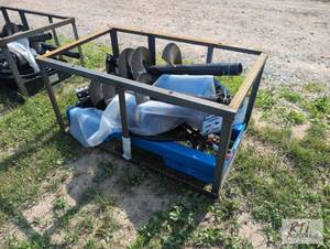 lot 83 image: AGT hydraulic post hole digger for ...