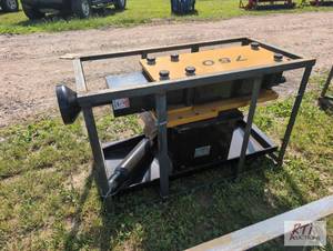 lot 92 image: PD750 hydraulic post pounder for sk...