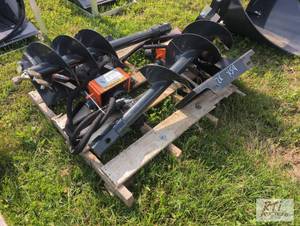 lot 110 image: 2X Wolverine hydraulic post hole di...