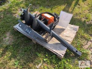 lot 116 image: Wolverine hydraulic post hole digge...