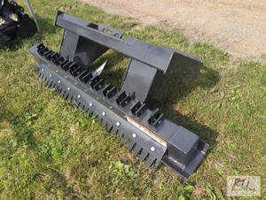 lot 130 image: Wolverine 72in ripper for skid load...