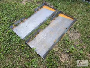 lot 144 image: 2X Skid loader mounting plate. MDI...