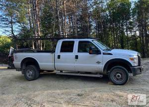 lot 7 image: 2014 Ford F-250 Super Duty picku...