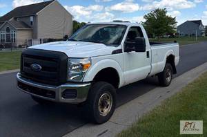 lot 8 image: 2011 Ford F-250 XL regular cab pick...