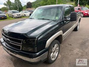 lot 14 image: 2006 Chevrolet Silverado&nbspZR1 P...