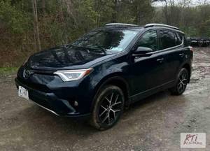 lot 20 image: 2017 Toyota RAV4 SE. VIN 2T3JFREV6H...