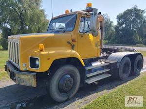 lot 82 image: 1999 International F-2674 SBA Road ...