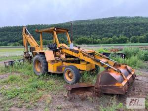 lot 98 image: ALLIS CHALMERS 715 Backhoe. 2WD, Di...