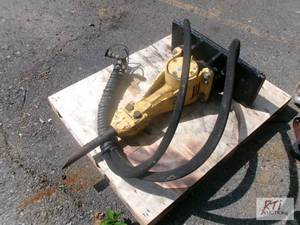 lot 198 image: Atlas Copco SBC 115 hydraulic hamme...