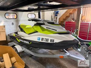 lot 136 image: 2017 SEA-DOO GTI BA. Jet Ski. VINY...