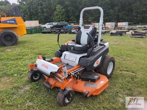 lot 140 image: New Stihl RZ 972i commercial zero t...