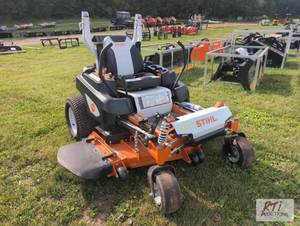 lot 142 image: New Stihl RZ 760i commercial zero t...
