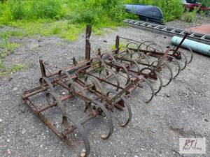 lot 160 image: Spring-tooth harrow. 8FT adjustable...